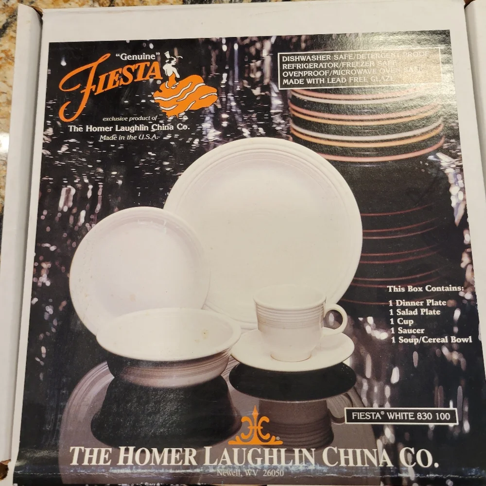 NIB Classic Rim 5-Piece Place Setting, White - Picture 4 of 4